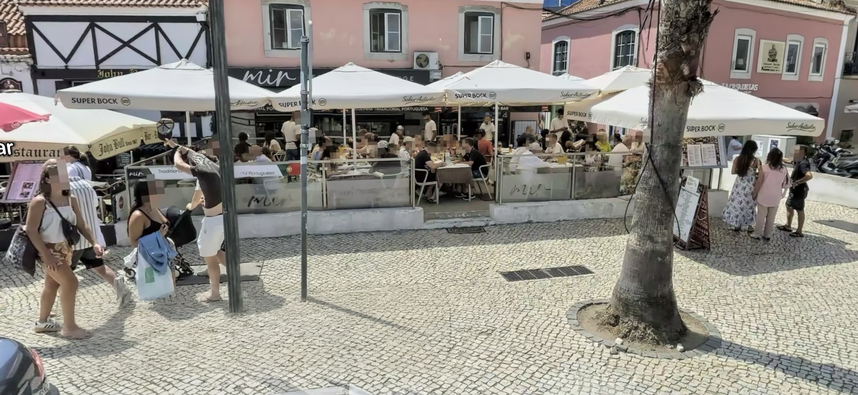 Esplanada do MIR Restaurante Lounge, no centro de Cascais